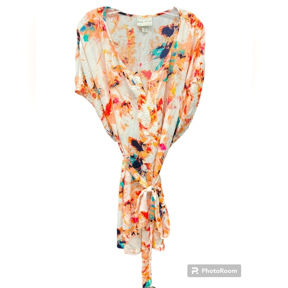 AVA & VIV Semi Sheer Vneck Dolman Belted Tunic size 4X - Picture 2 of 5